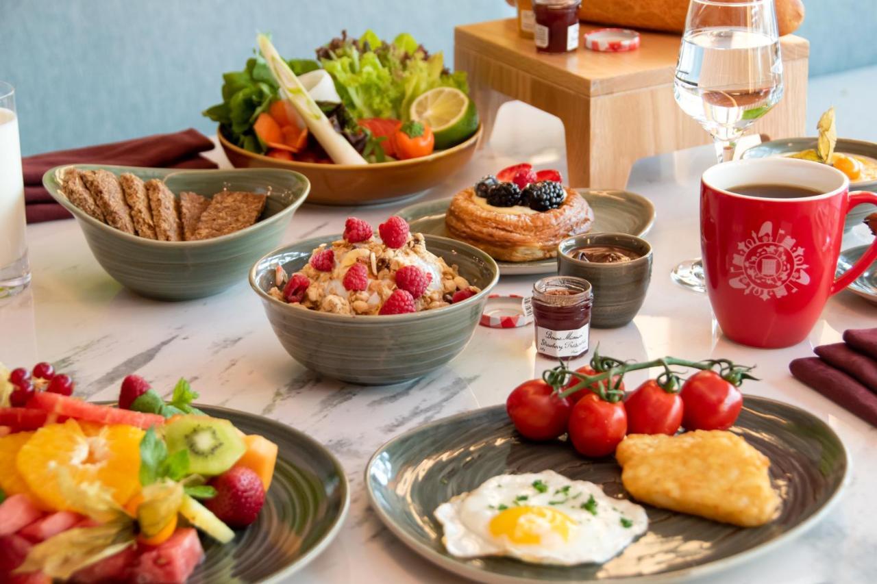Swissotel Living Dżedda Zewnętrze zdjęcie A typical breakfast