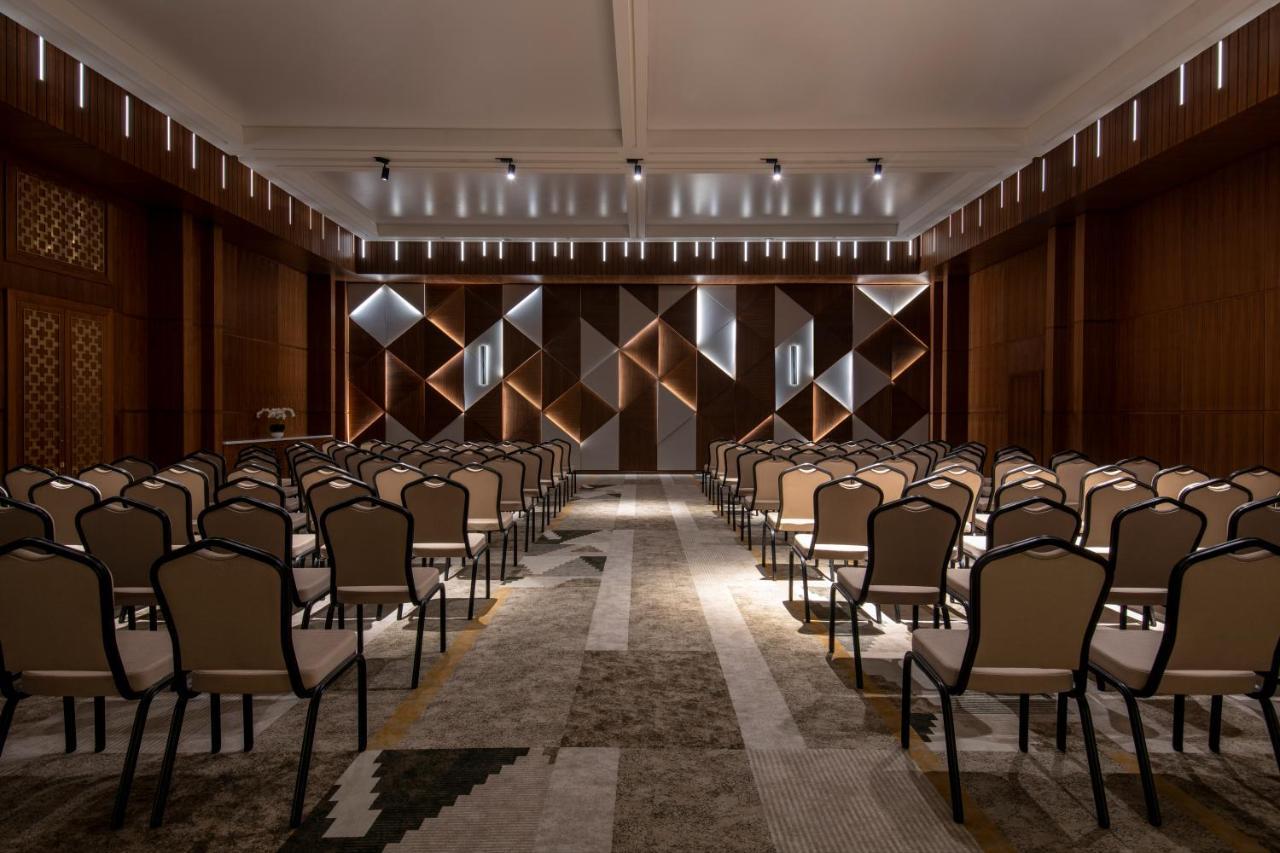 Swissotel Living Dżedda Zewnętrze zdjęcie The interior of the main conference hall