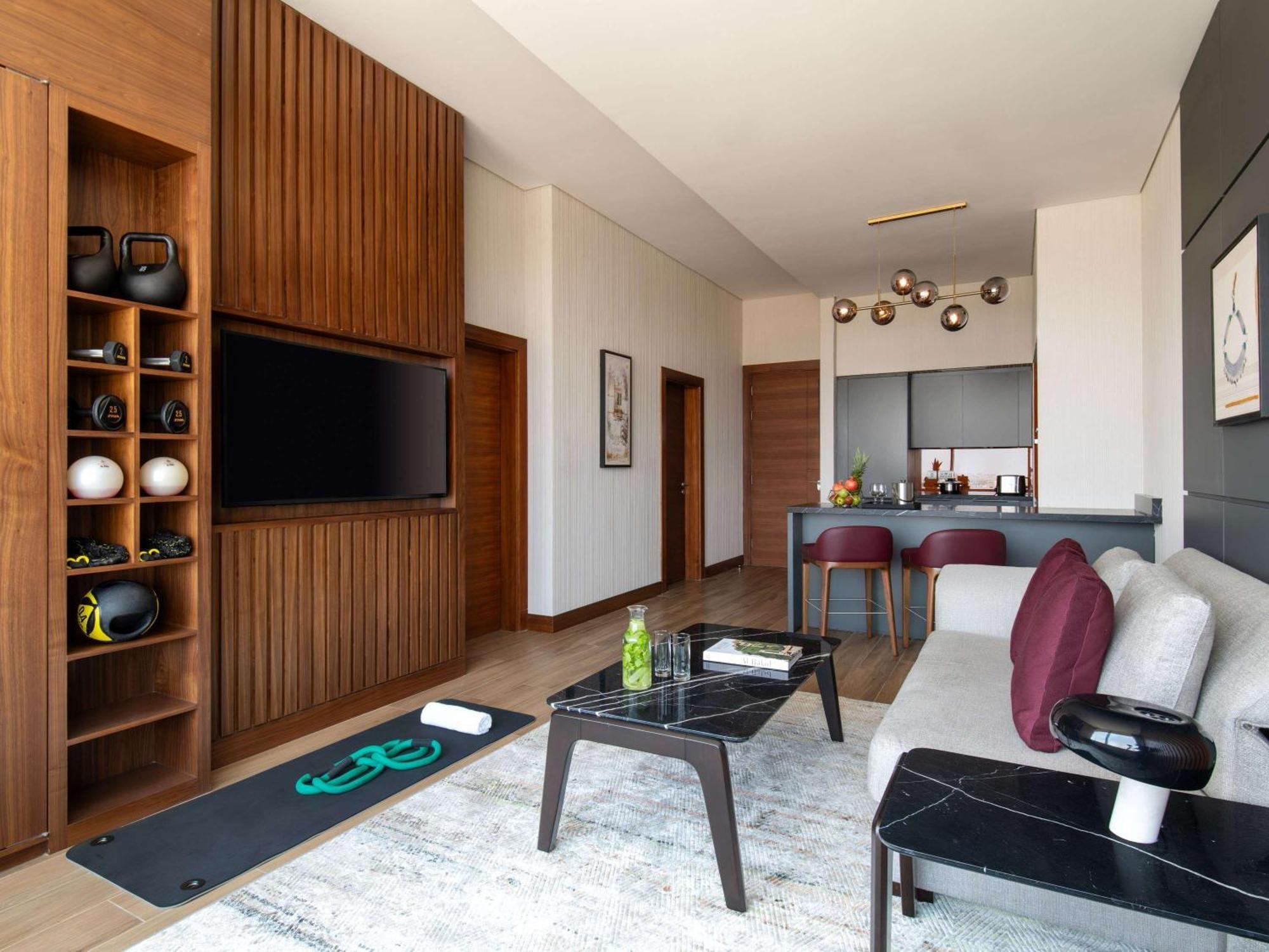 Swissotel Living Dżedda Zewnętrze zdjęcie The interior of a typical apartment at The Standard East Village